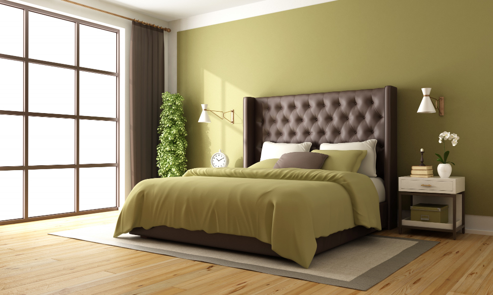 Chambre à coucher aux couleurs brunes et vertes