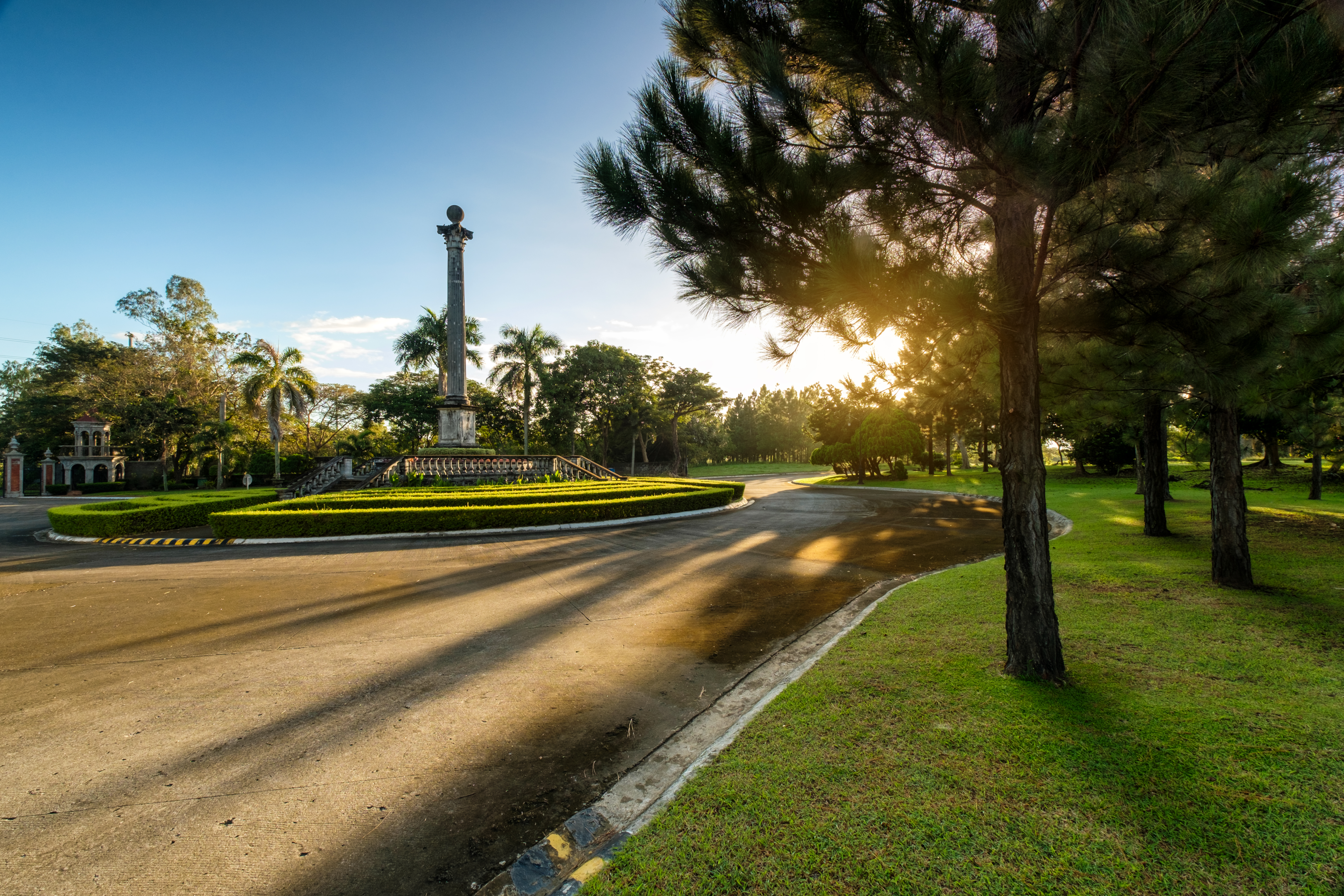 Image of Promenade Obelisk within the luxury community of Brittany Sta Rosa