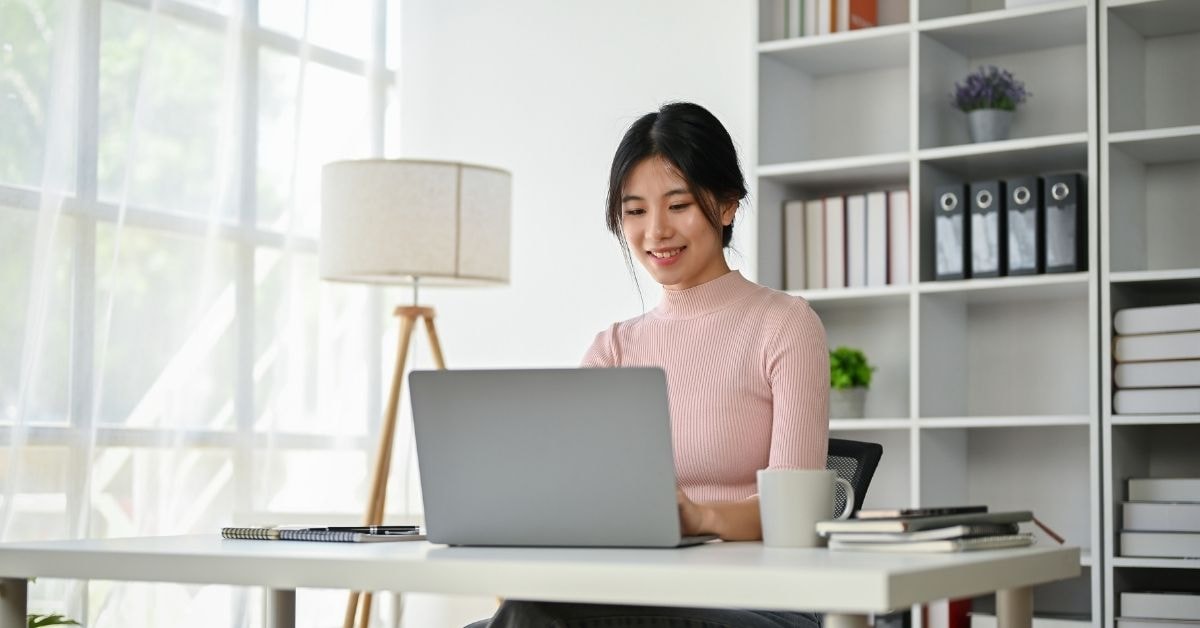 Woman learning on how to file taxes without a w2