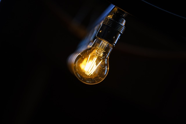 Incandescent bulb