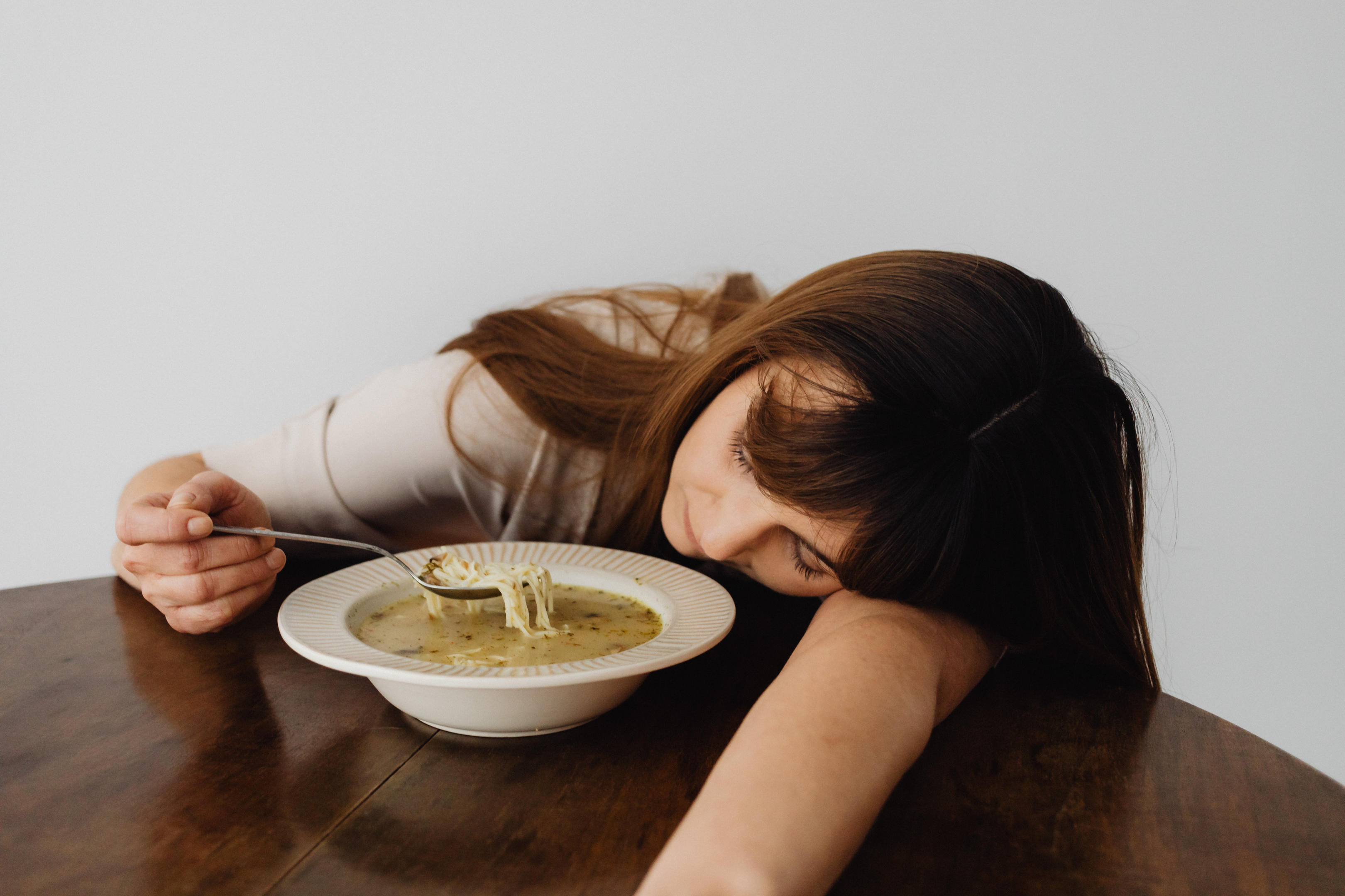 Depressed women Losing appetite
