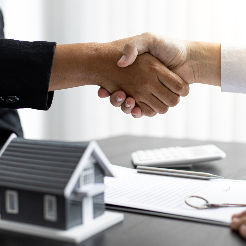 How Does Home Insurance Work with a Mortgage for First-Time Buyers? How Does Home Insurance Work with a Mortgage for First-Time Buyers?