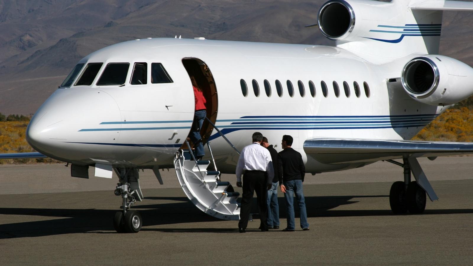 when scheduled air freight isn't enough 5 signs it's time to charter