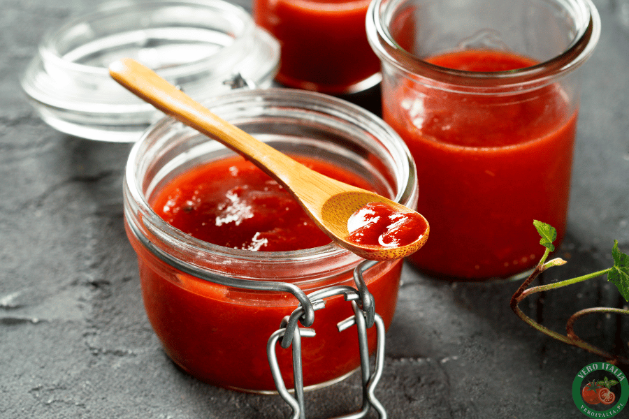 gotowy ketchup w słoiczkach