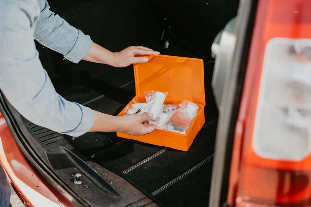 compulsory car equipment in poland - first aid kit