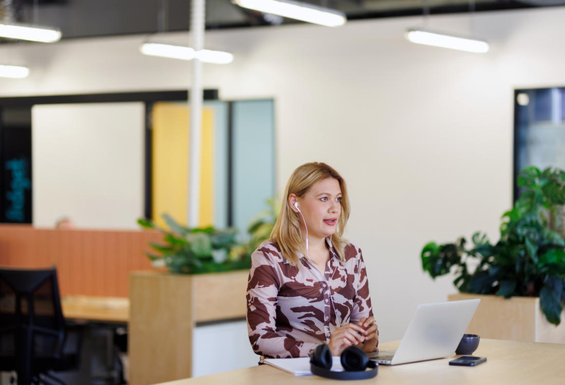 Liitä vuorovaikutus osaksi verkkokurssia - tätä kautta lisäät keskittymistä ja mielekkyyttä.