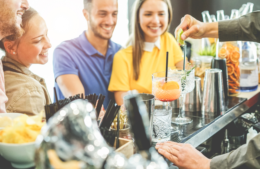 How To Hire a Licensed Mobile Bar Hire? -