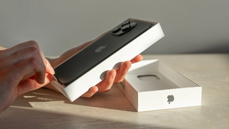 Apple packaging