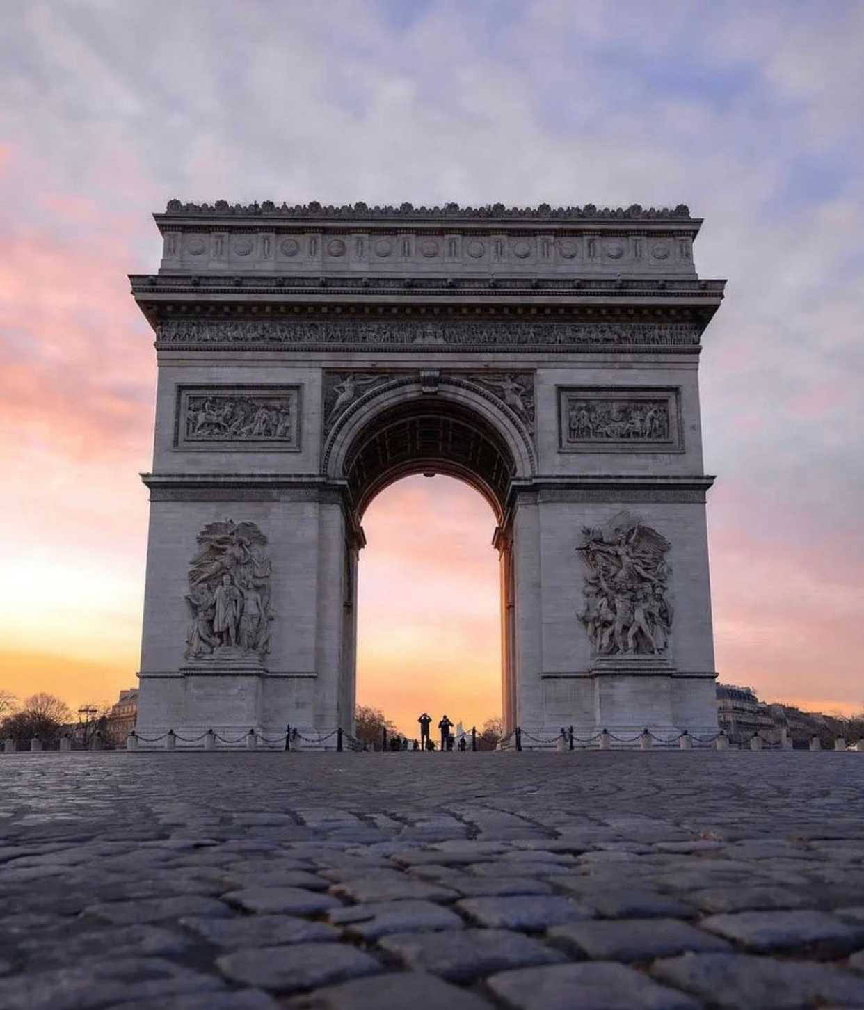 Arc de triomphe in Paris 