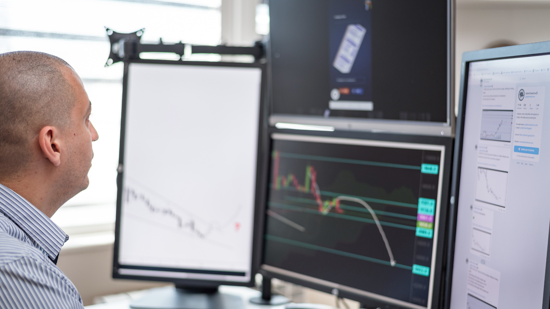 A person looking at a chart comparing liquidity and tax efficiency