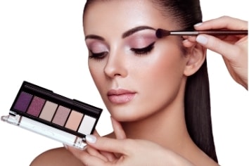 Kies van de juiste oogschaduw drie kleuren voor het mooiste resultaat en laat de kleuren mooi overlopen.