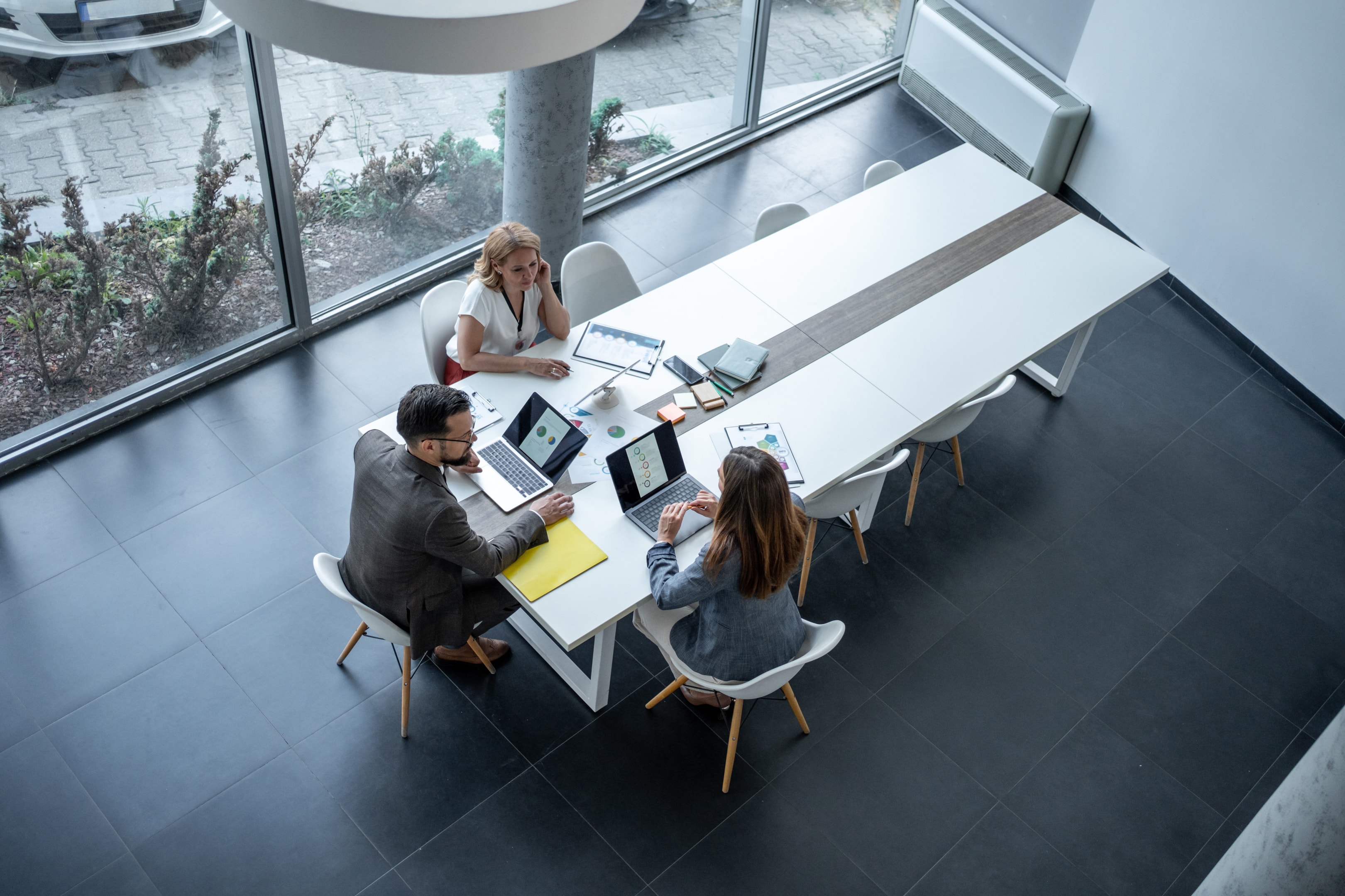 zespół analizujący działania mające na celu uzyskanie przewagi konkurencyjnej