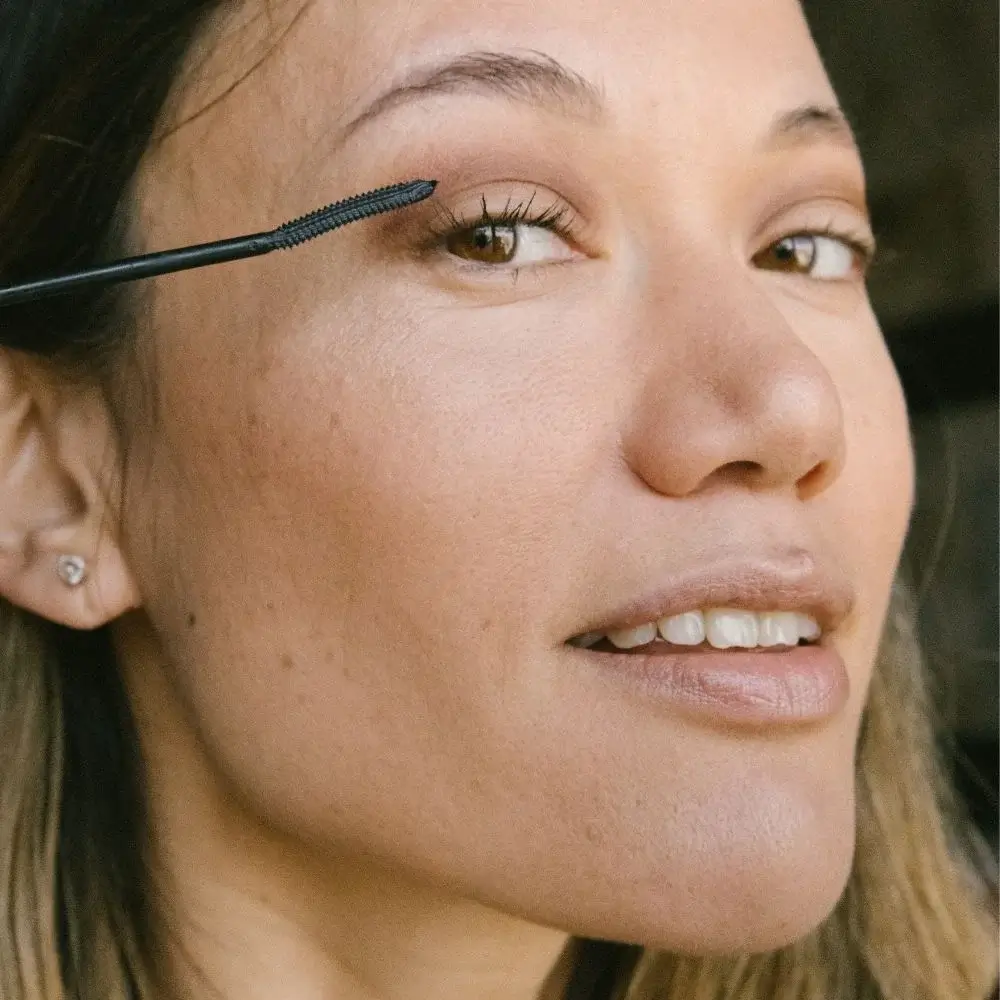 Best Mascara For Straight Lashes: Our Top 3 Picks