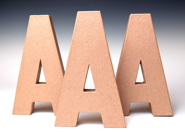 wooden letters symbolizing the topic of misseplled keywords with high keyword search volume data