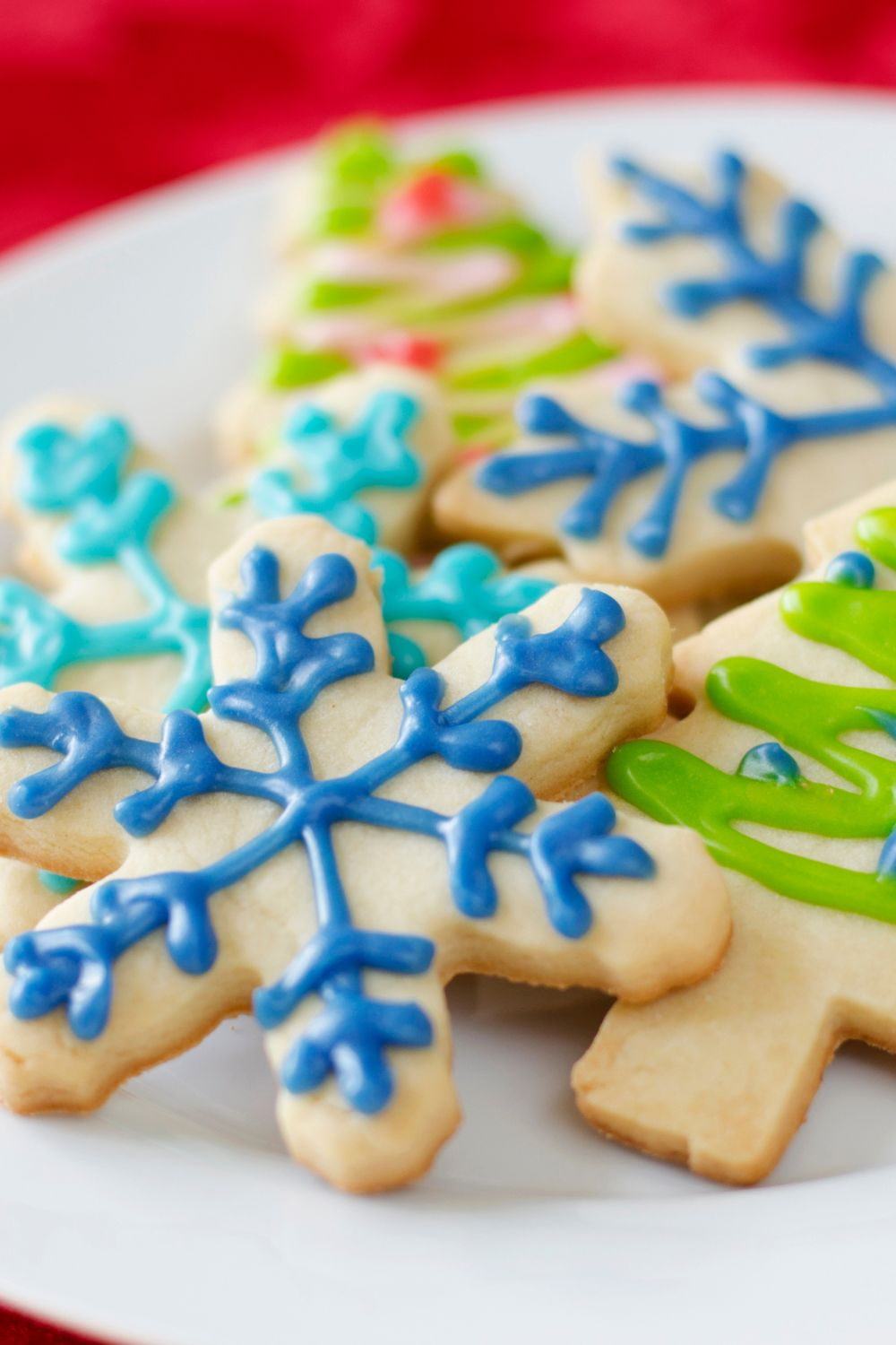 sugar cookies decorated with cookie glaze
