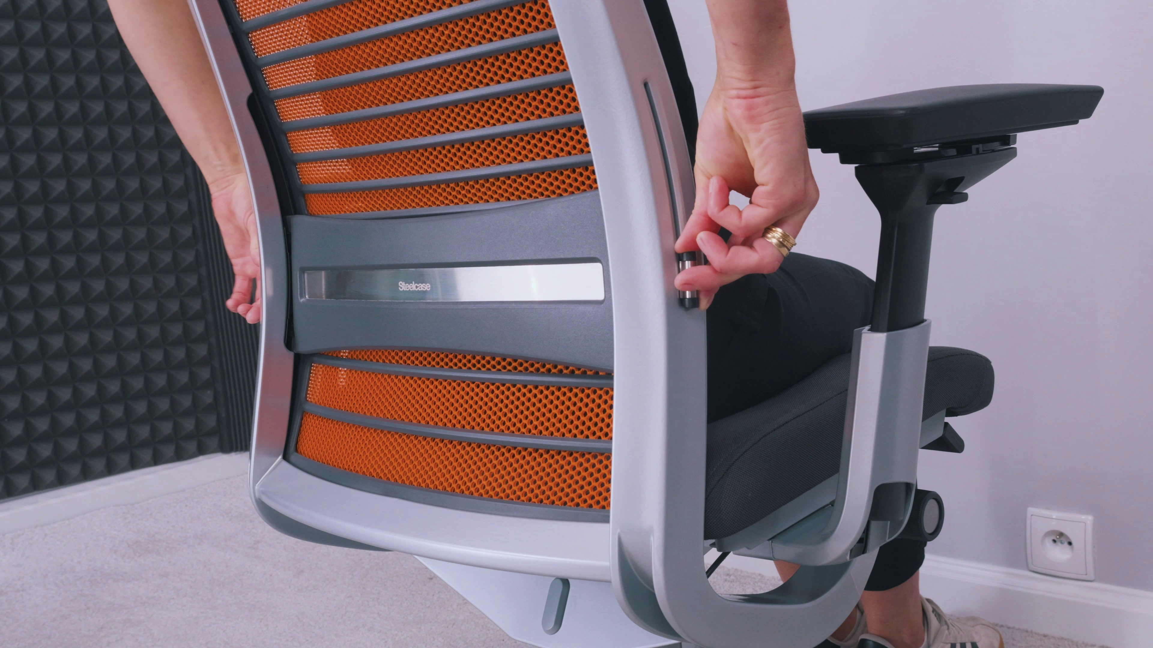 Steelcase Think V2 – niedoceniony fotel biurowy? Recenzja po serwisie kilkuset egzemplarzy 7 Podparcie Lędźwiowe Steelcase. Źródło: Brastech