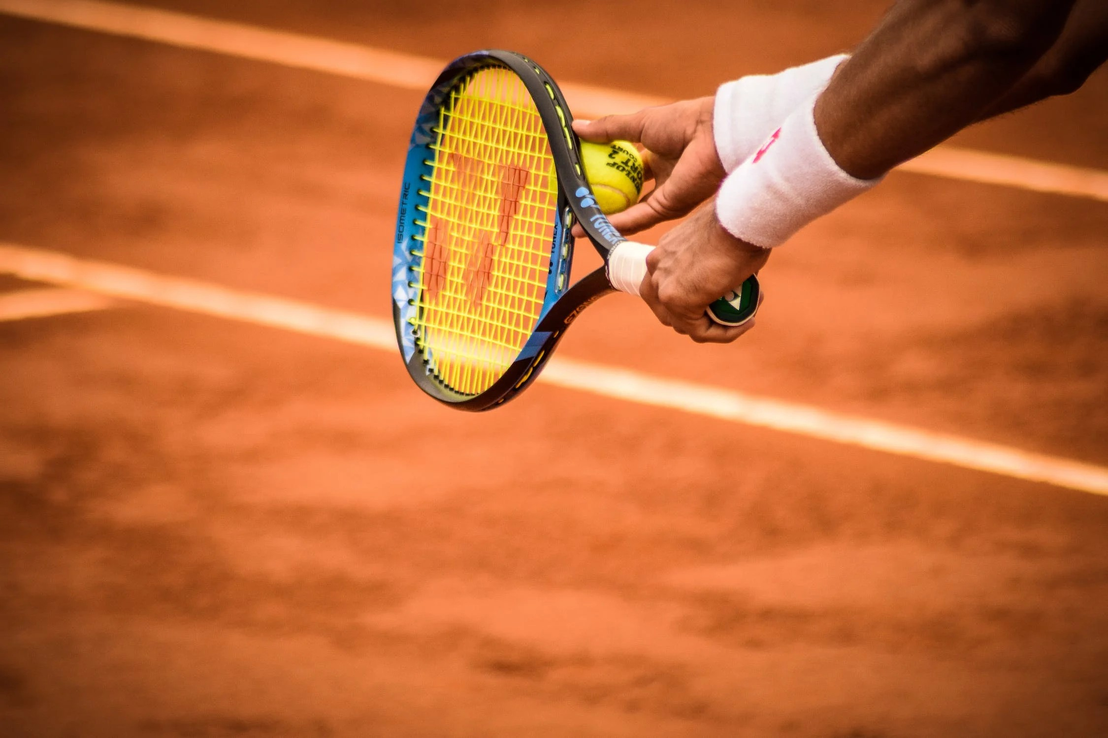 equilibrio de la raqueta de tenis