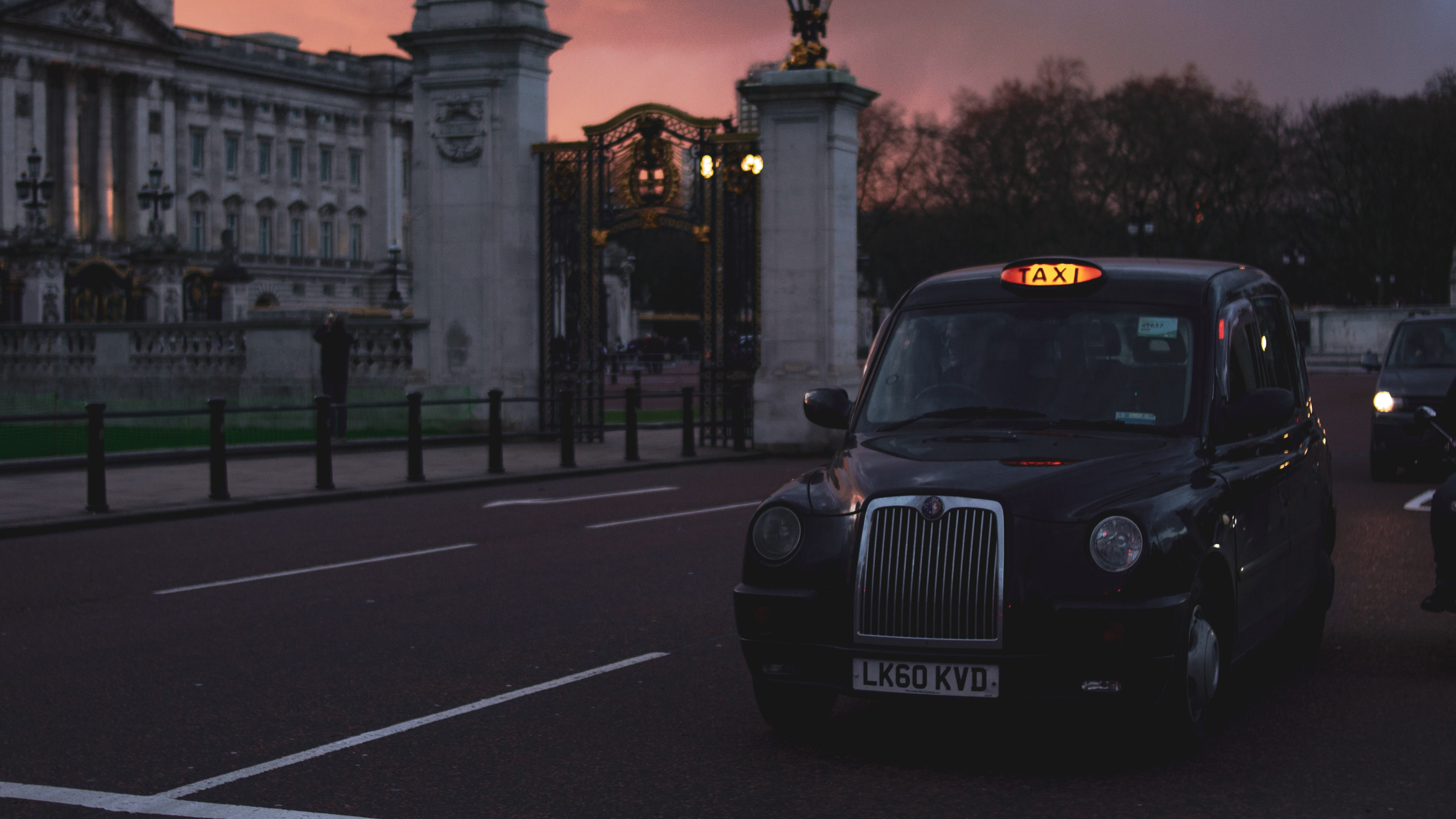 Heathrow airport transfers by black cab