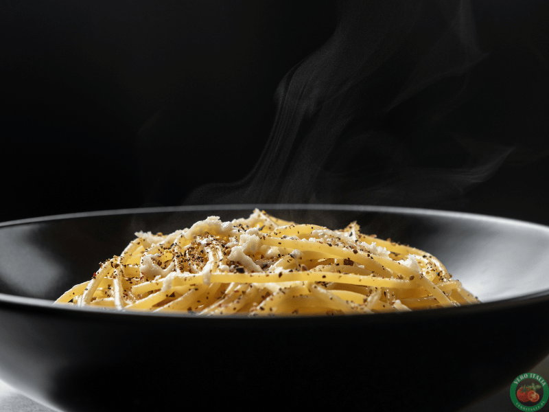 cacio e pepe na talerzu