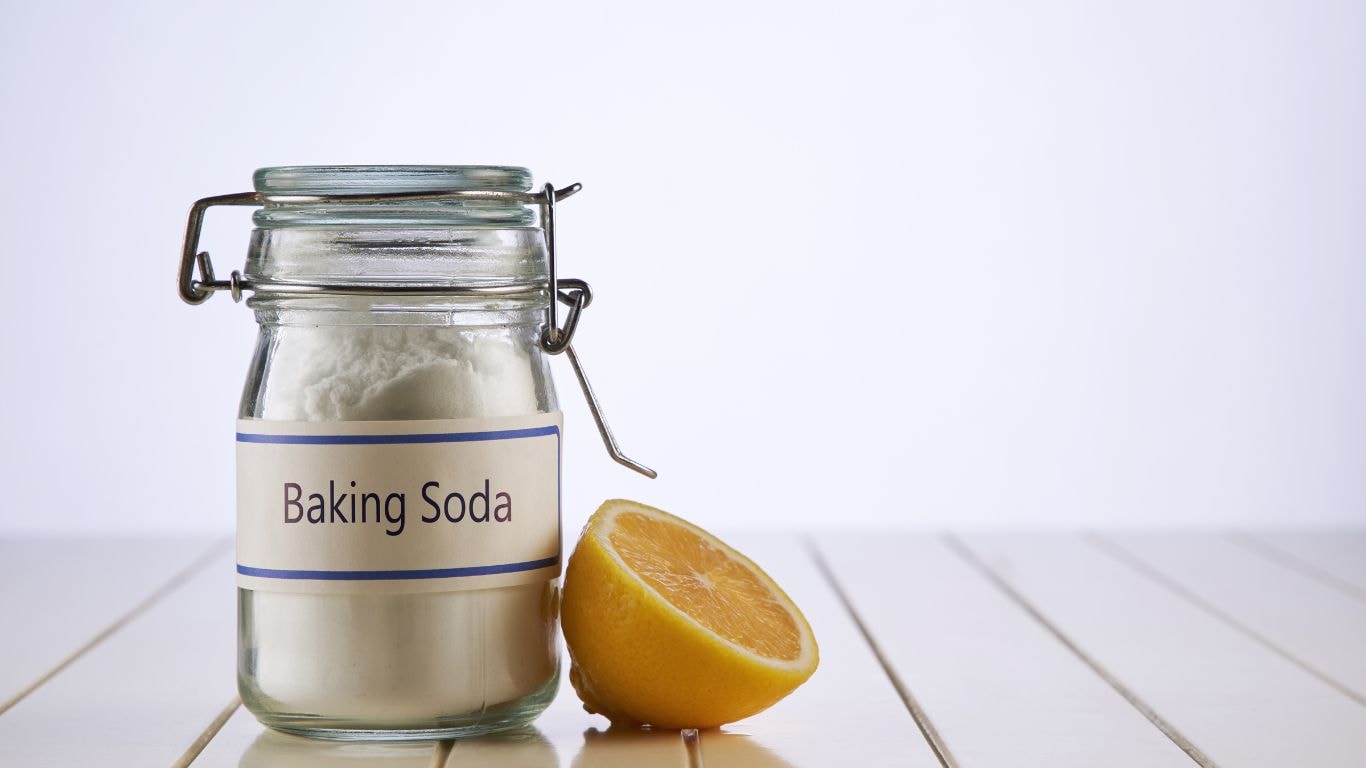 baking soda for teeth - coconut oil