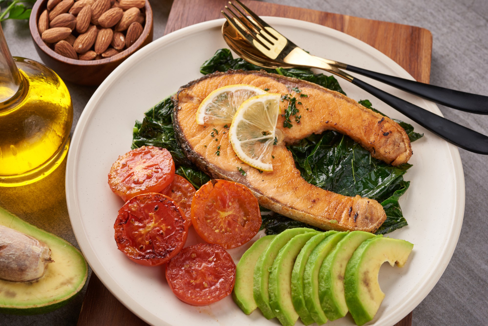 O ideal é que o omega 3 seja consumido durante as grandes refeições, como almoço. Fonte da imagem: Freepik. 