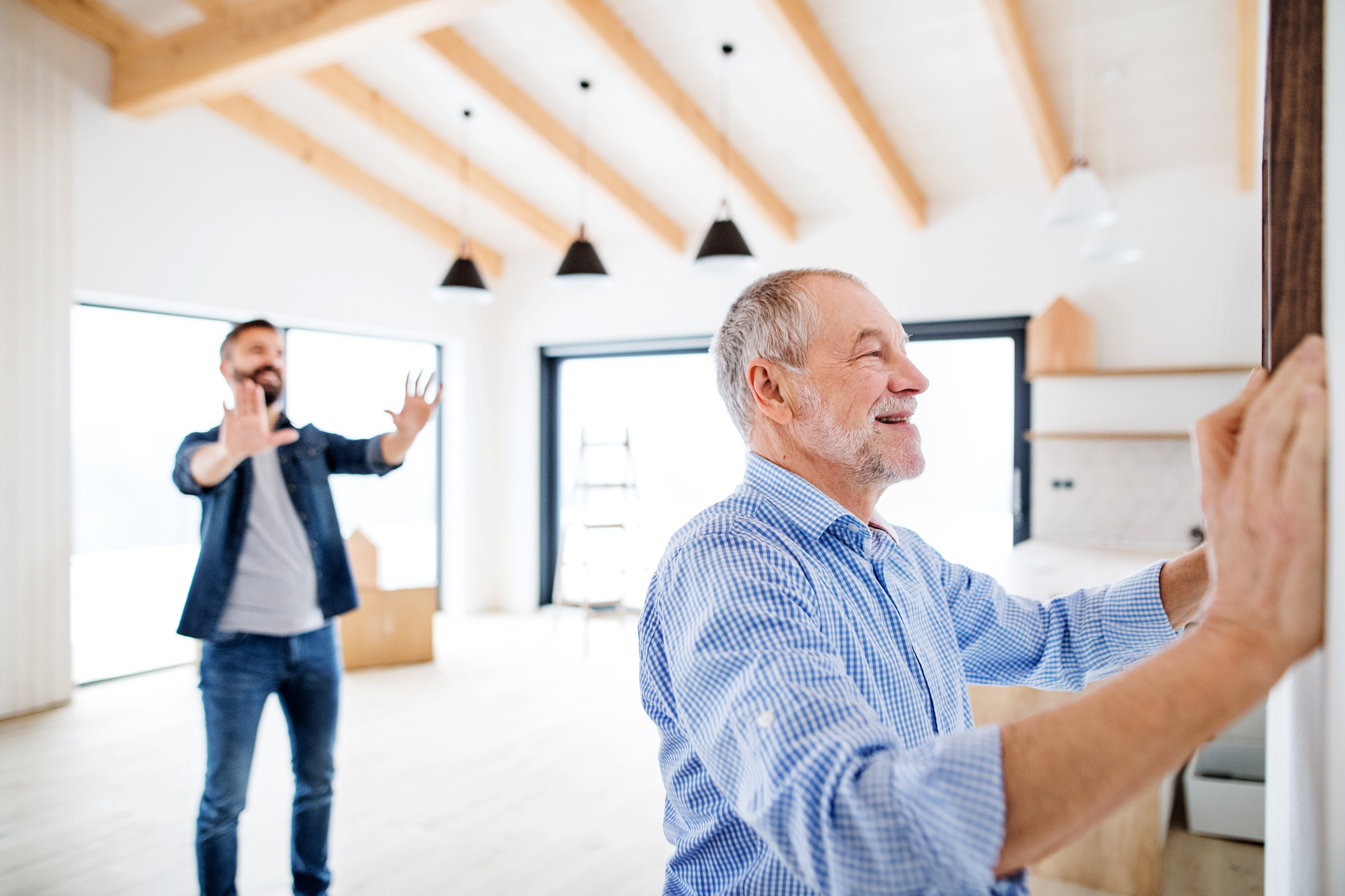 Leinwandbilder – Retro (https://www.istockphoto.com/de/foto/ein-leitender-mann-hilft-seinem-sohn-bilder-an-der-wand-aufzuh%C3%A4ngen-ein-neues-gm1135281733-301959783?phrase=bild+h%C3%A4ngen)