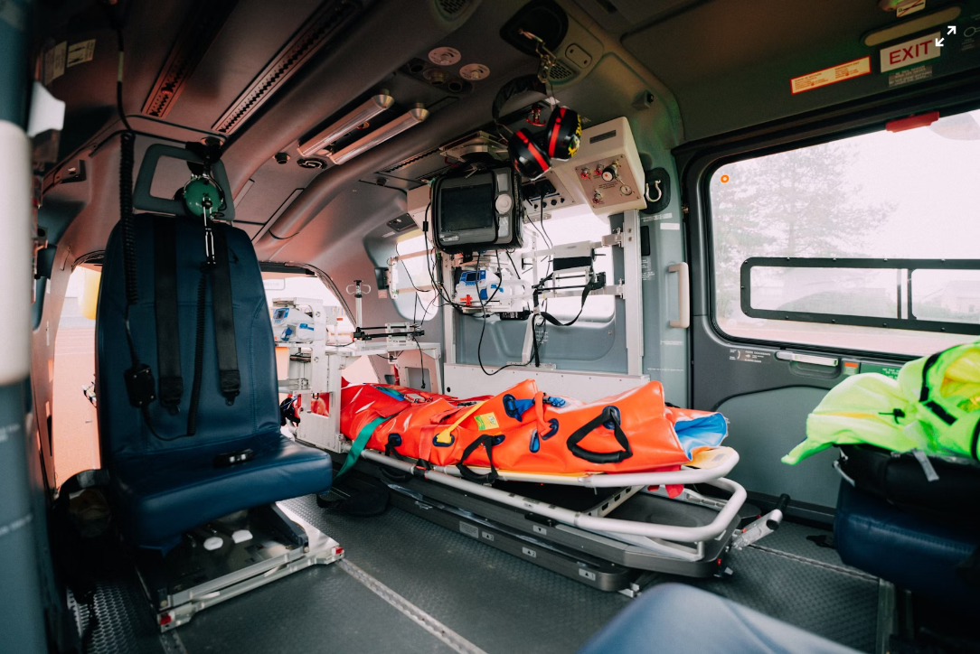 Patient Transport with the help of Vacuum Splints and Stretchers