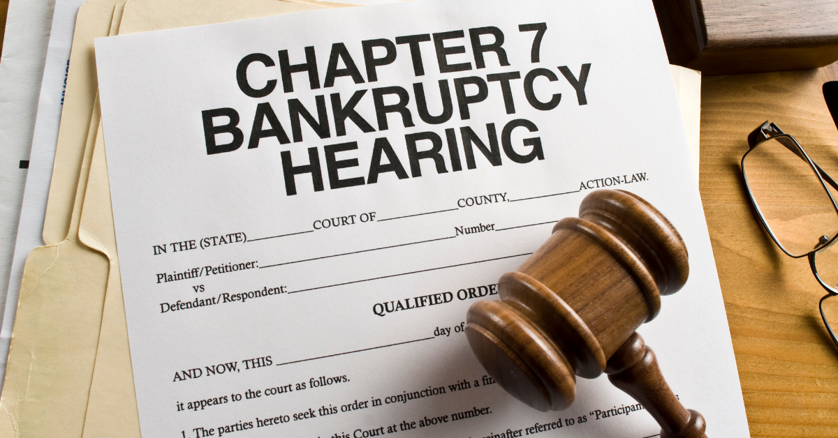 Visual representation of the concept of Chapter 7 bankruptcy in Florida.