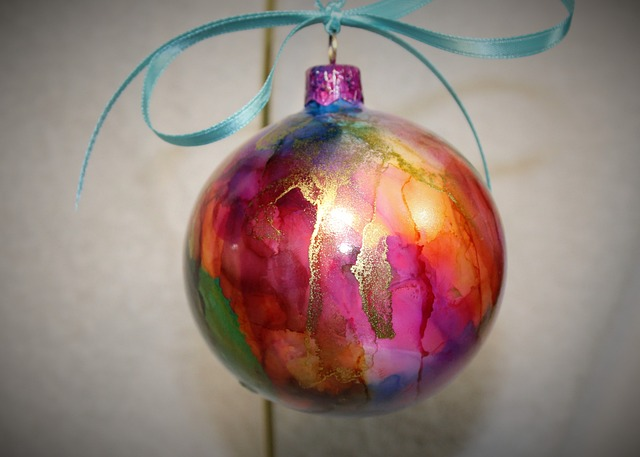 alcohol based inks, christmas ornament, ornament