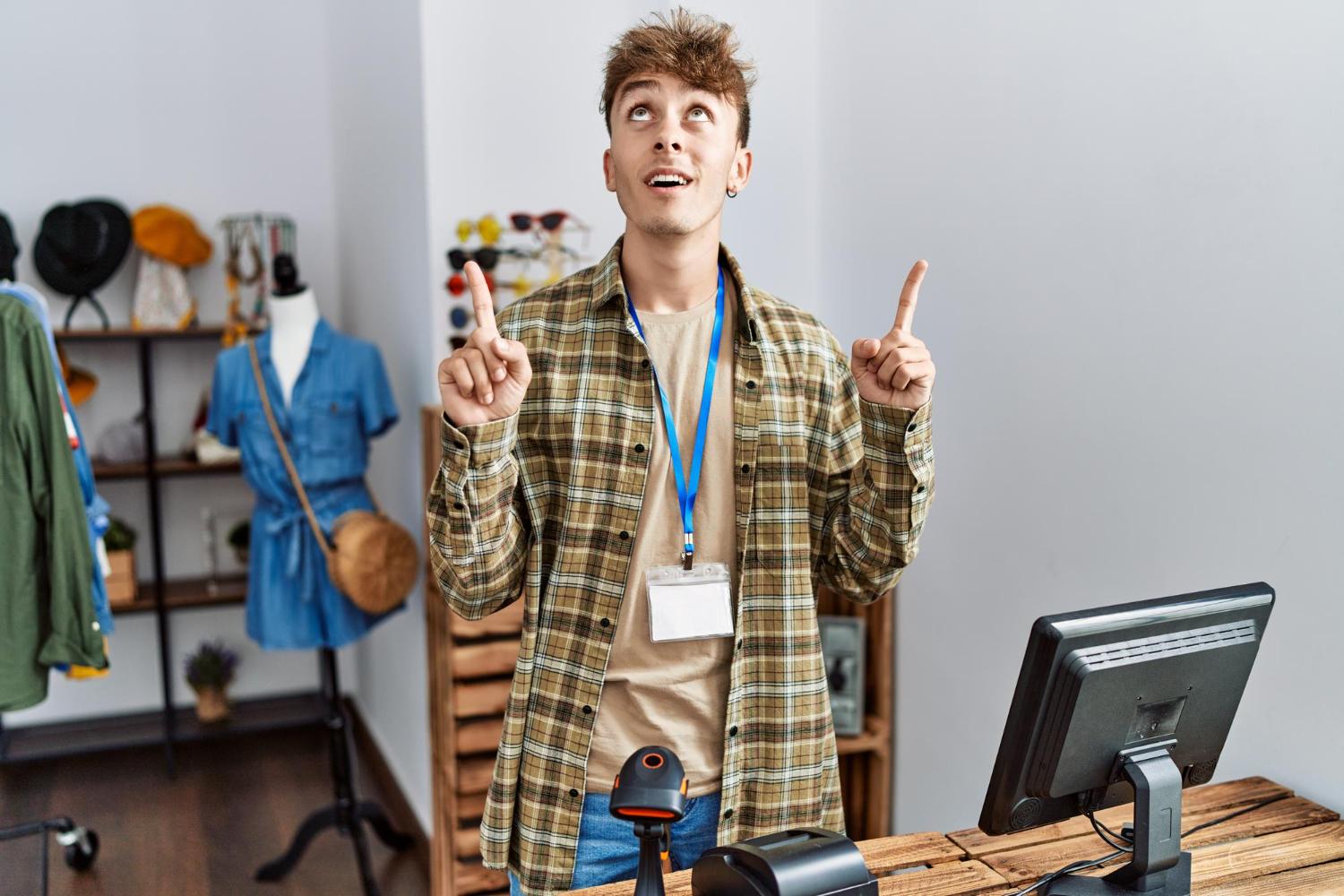man who was wondering is dropshipping worth it in 2024 now has a successful business