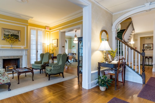 The common areas of Stanton House Inn invite you to linger where history meets hospitality