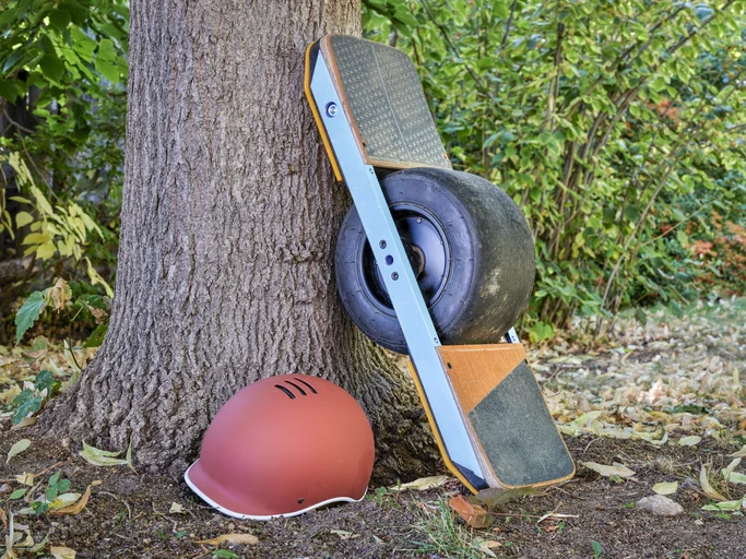 Onewheel hoverboard and a helmet