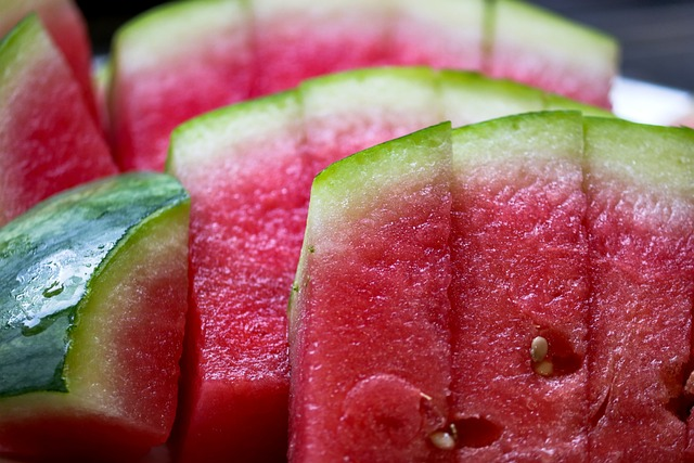 watermelon, cut, chef's knife