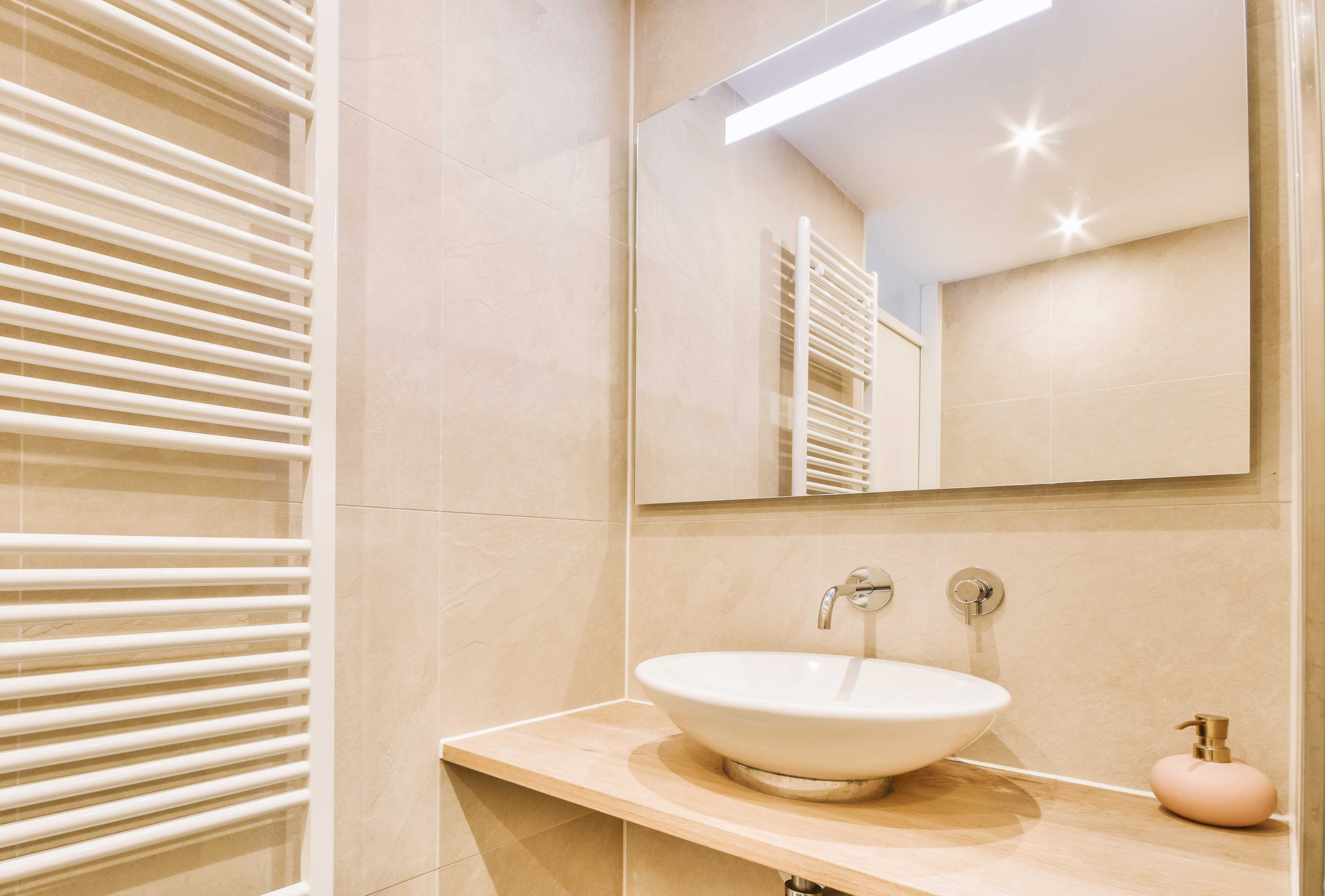 modern bathroom mirrors with light idea