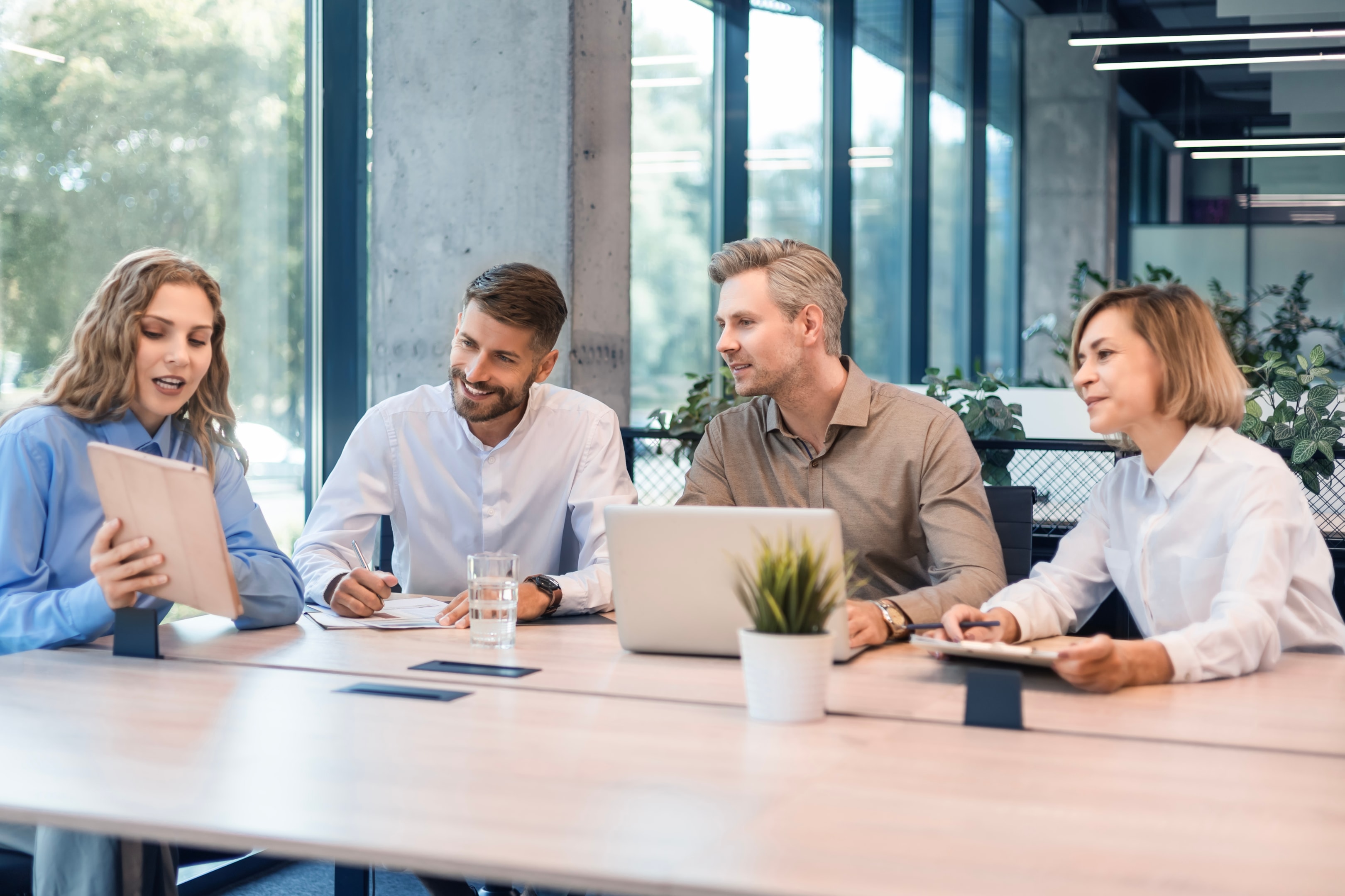 Personalizacja komunikacji z kontrahentami.