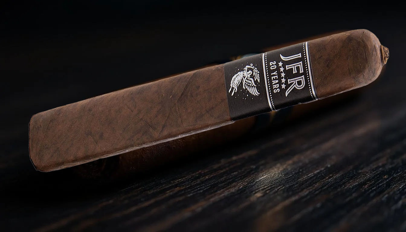 Close-up of the JFR 20th Anniversary Maduro cigar, highlighting its features.