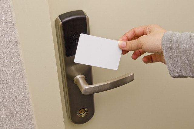 access card, doorknob, electronic door