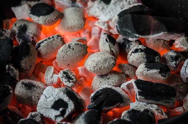 hot fire coals to cook steak, 