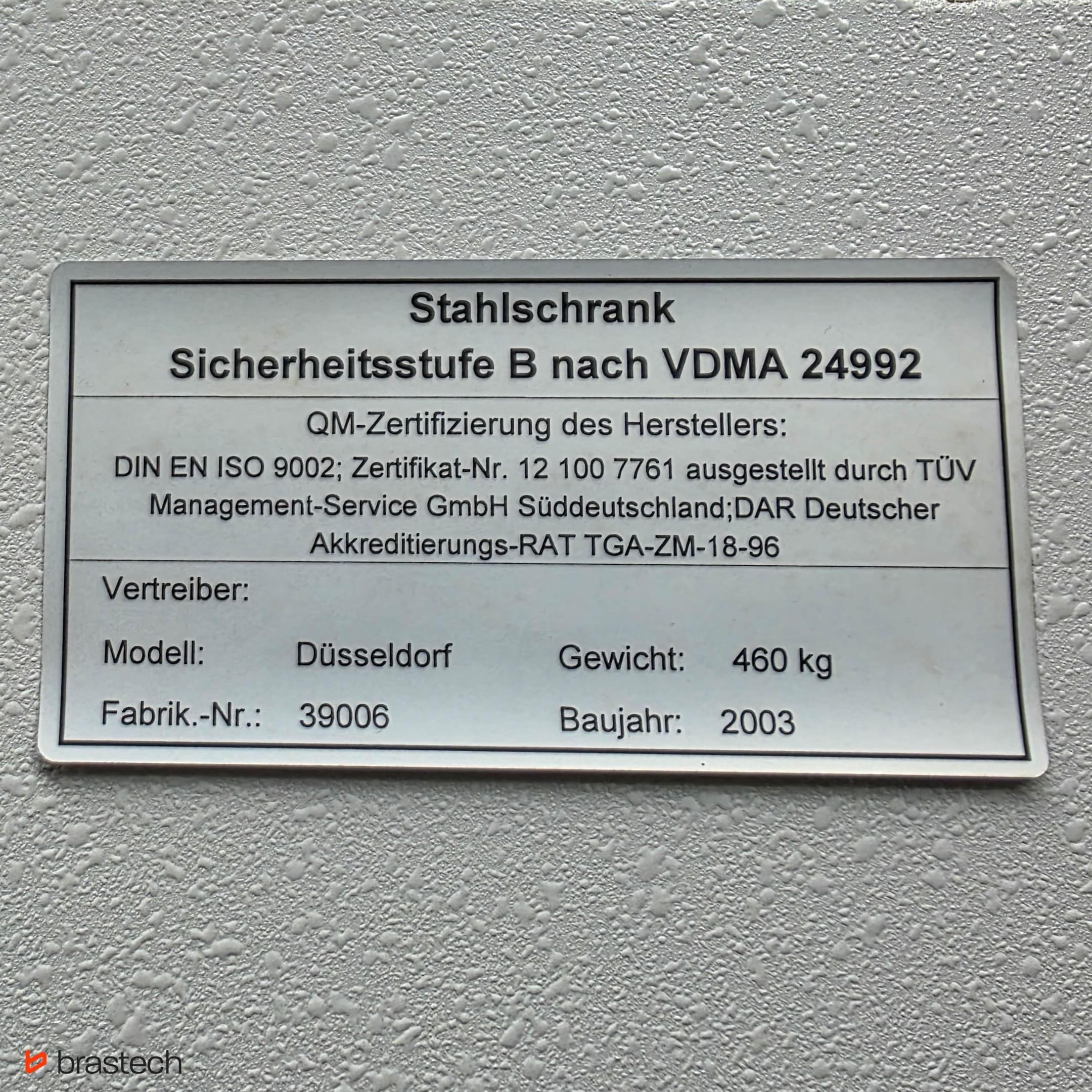 Szafa ognioodporna – kompleksowy przewodnik wyboru, bezpieczeństwa i zastosowań 4 Tabliczka znamionowa przykładowej szafy ognioodpornej. Źródło: Brastech