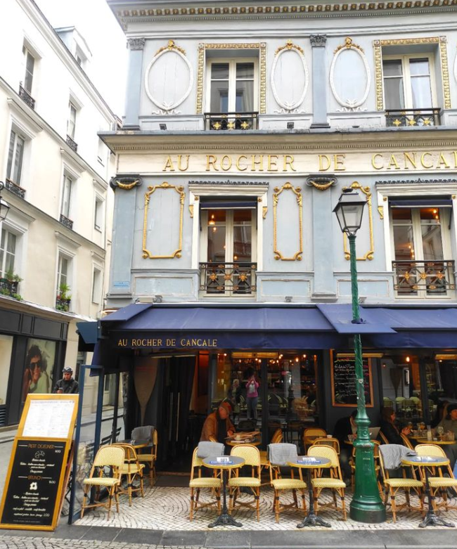 restaurant near rue saint denis