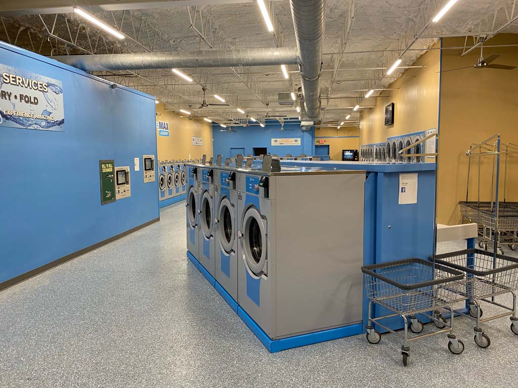 long beach laundromat, great location, good location laundromat, laundromat south st, carson st, san pedro, friendly staff, super clean laundromat, customers, site, access, great machine