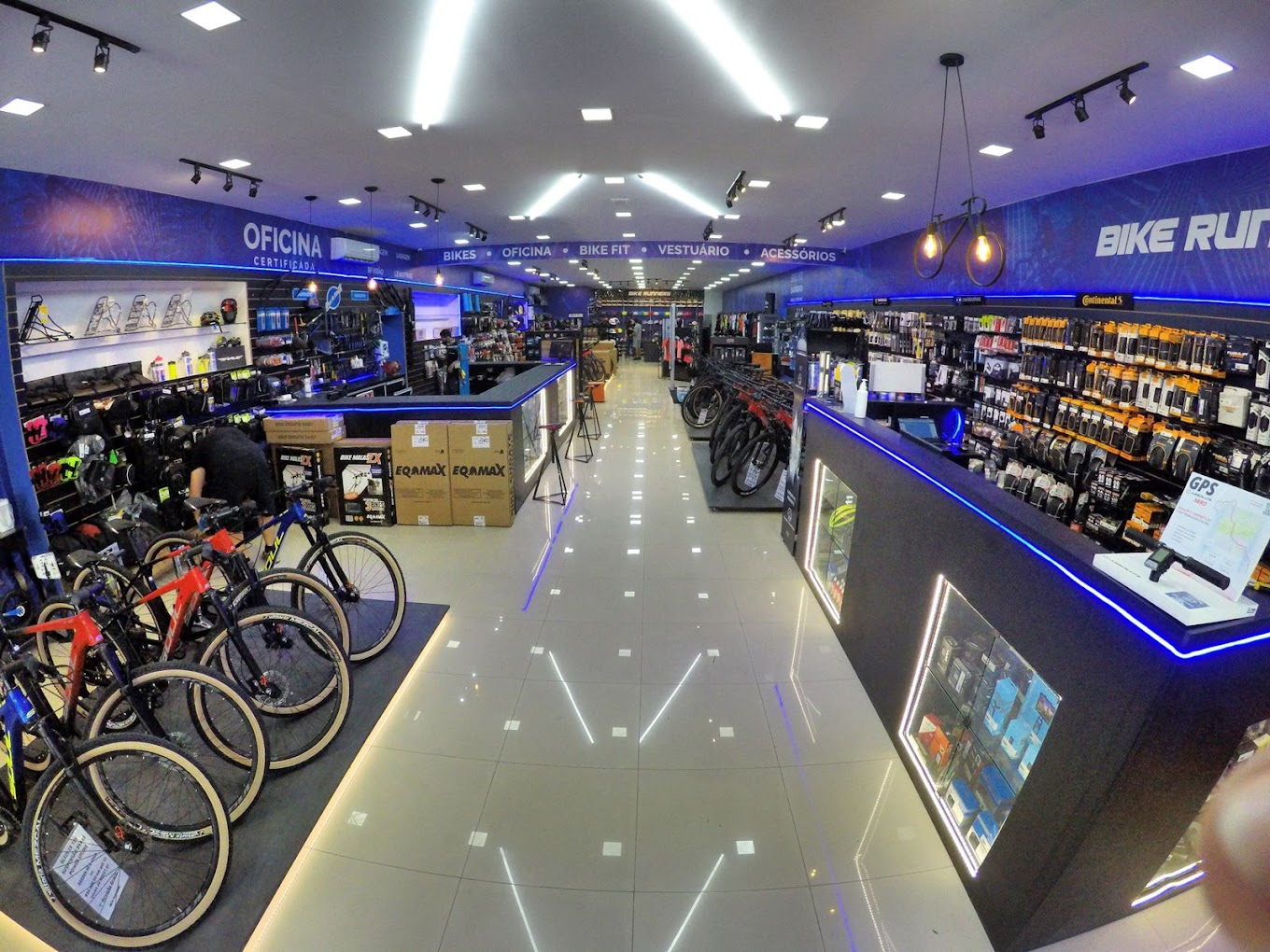 Área interna da loja Bike Runners - Fonte: site Bike Runners.