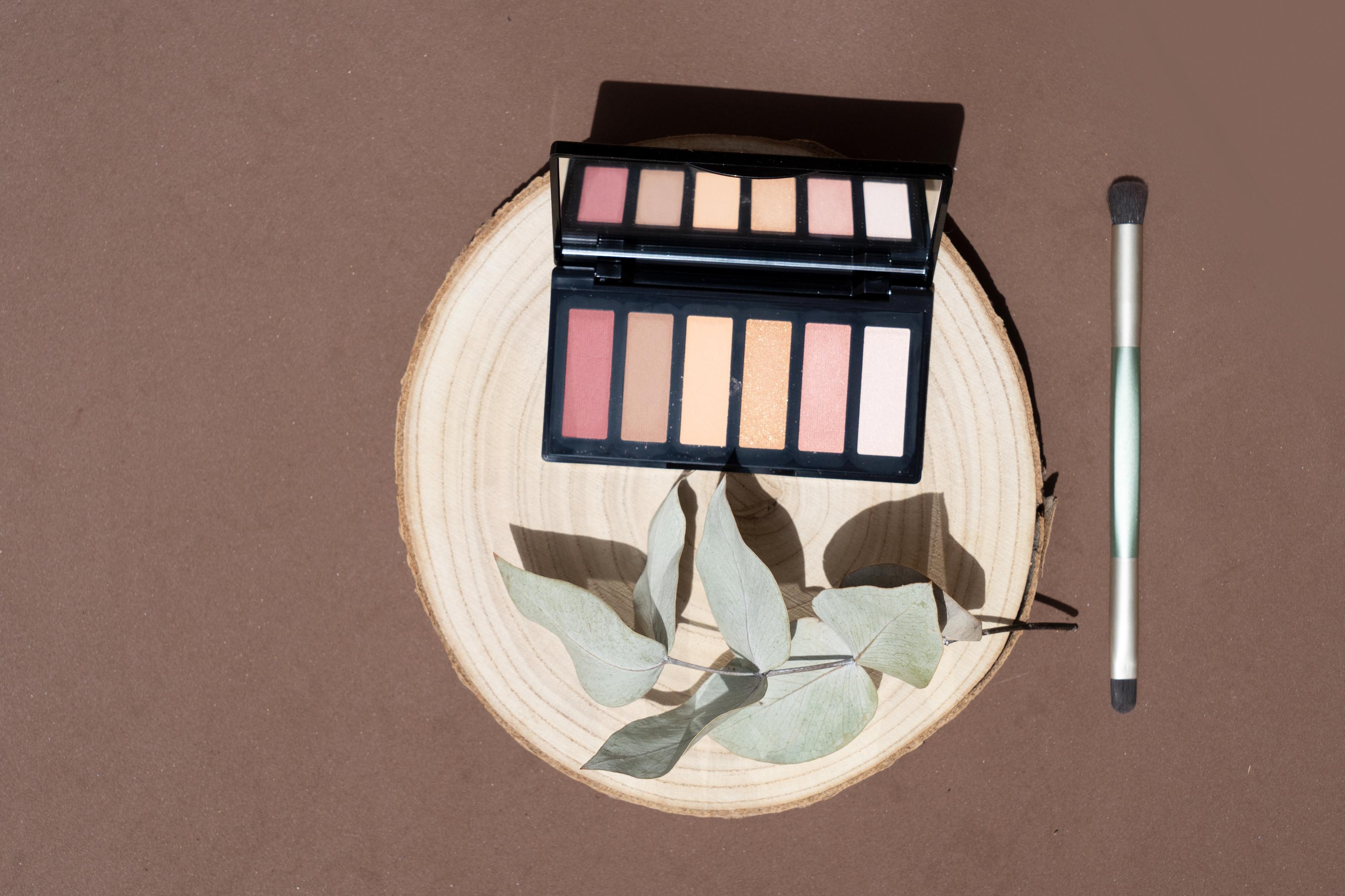 autumn 2026 capsule wardrobe colour palette