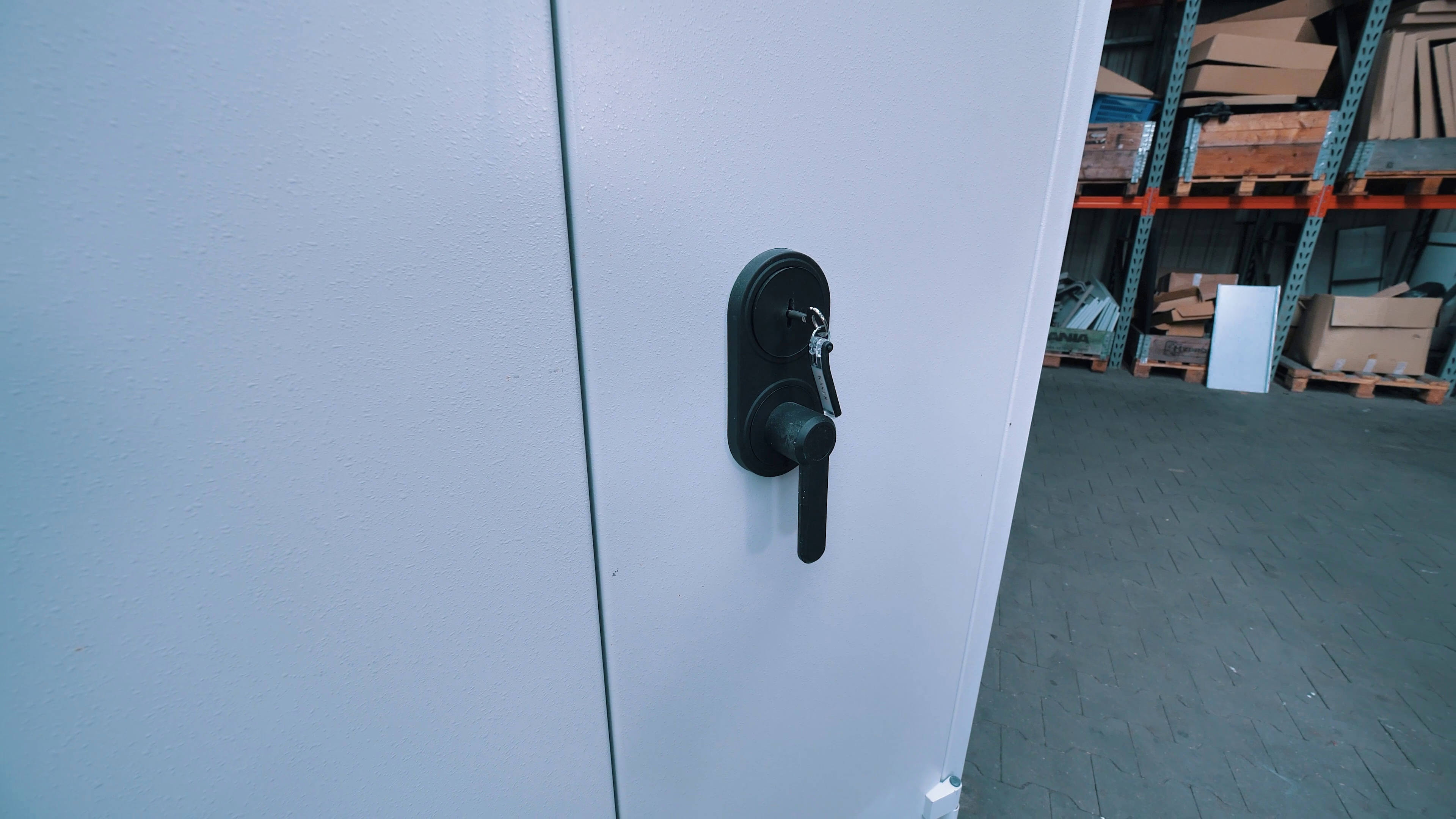 Szafa ognioodporna – kompleksowy przewodnik wyboru, bezpieczeństwa i zastosowań 7 Zamek w szafie ognioodpornej. Źródło: Brastech