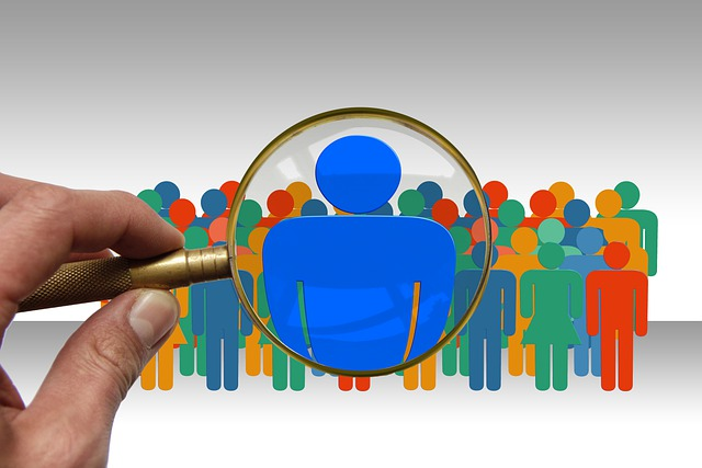 servizio di trascrizione, traduzione, target, persone