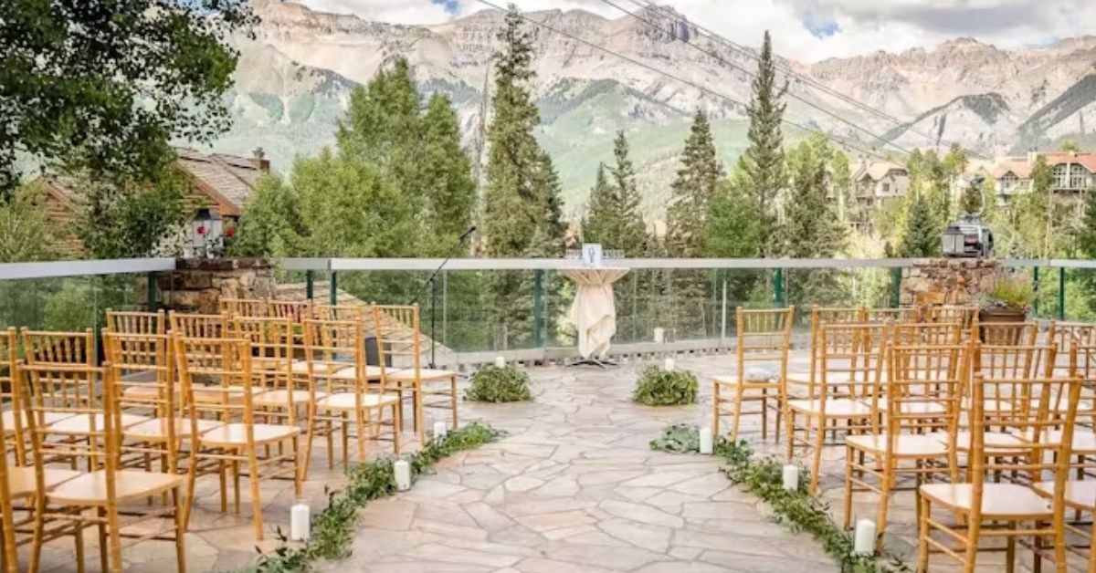 7. Colorado Mountain Lodge