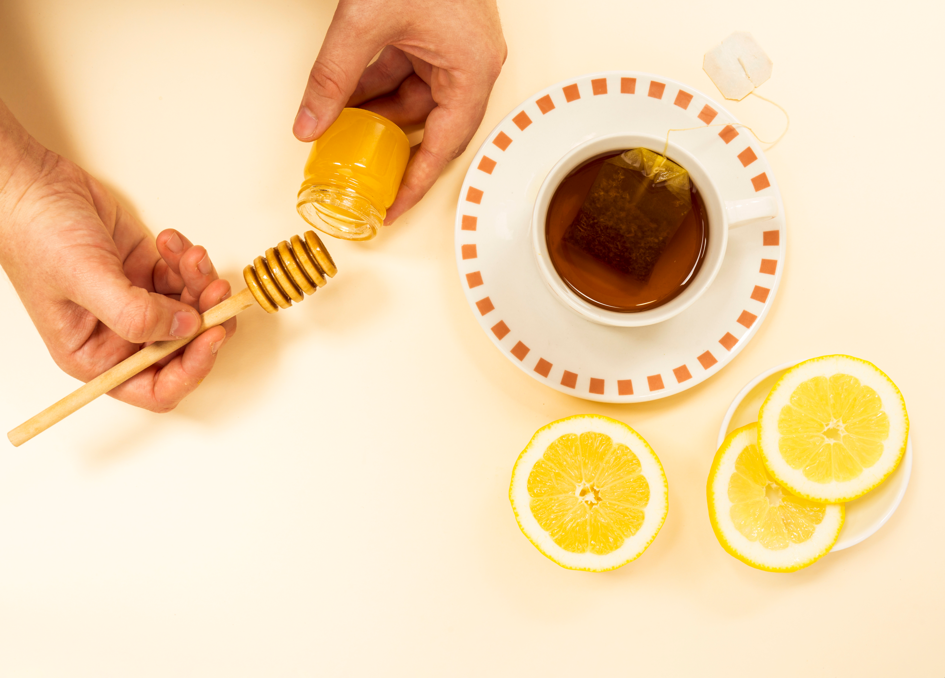 Lemon, honey and a hot steamy drink form a practical recipe for chronic and acute cough.