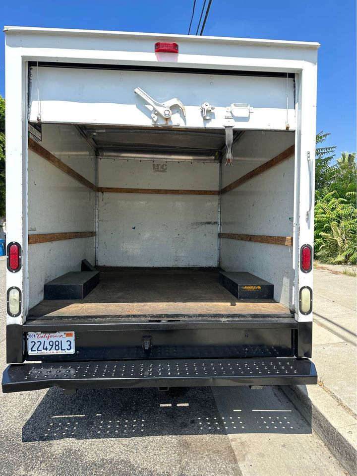 A box truck with a floor type visible