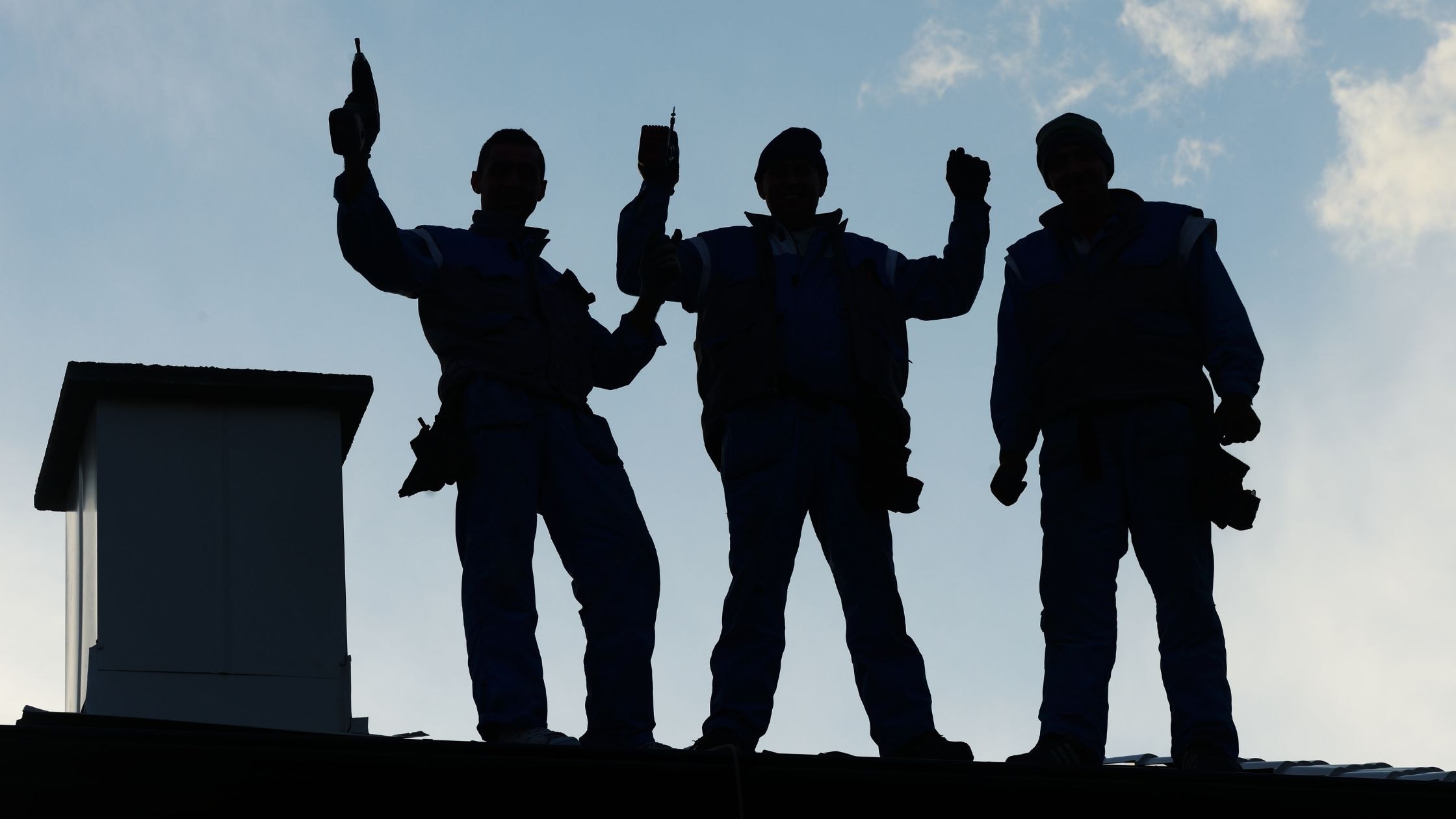 roofing-employees