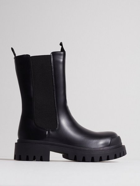 Chunky-Sole Leather Chelsea Boots